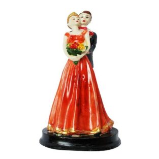 Loving Married Couple Statue Showpiece