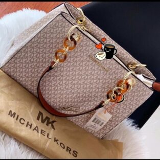 Michael Kors Cynthia Signature Bag With Dust bag White