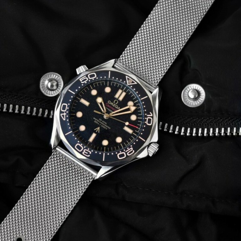 Omega Watch Seamaster Diver 300M James Bond