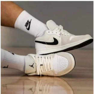 Nike Air Jordan 1 Low University