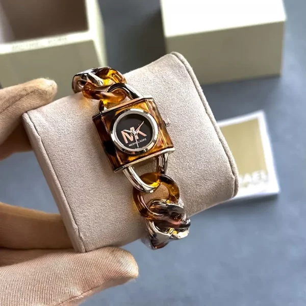 Luxurious Michael kors Watch For Women (BDS3617)