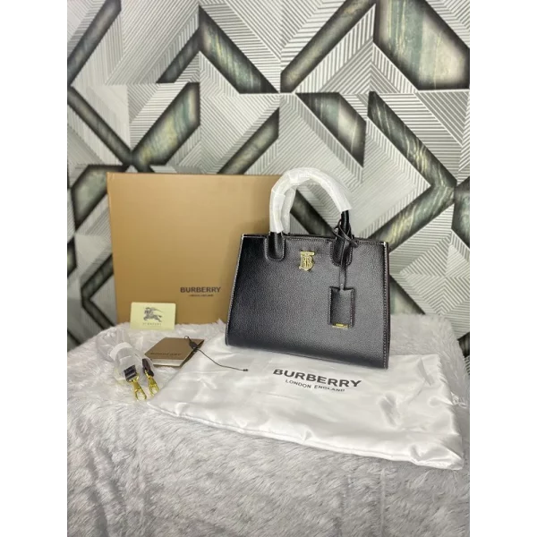 Imported Burberry Handbag For Women (LUB56)