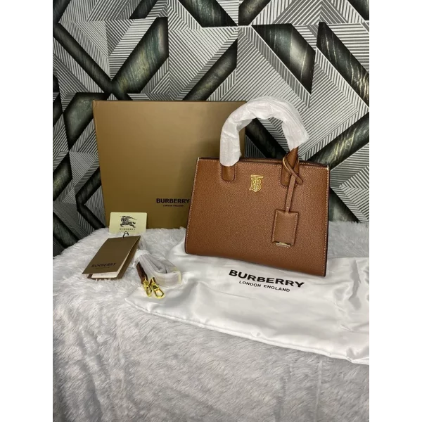 Imported Burberry Handbag For Women (LUB58)