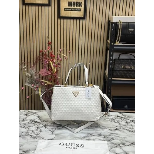 Luxurious Guess Handbag For Women (SUP5339)