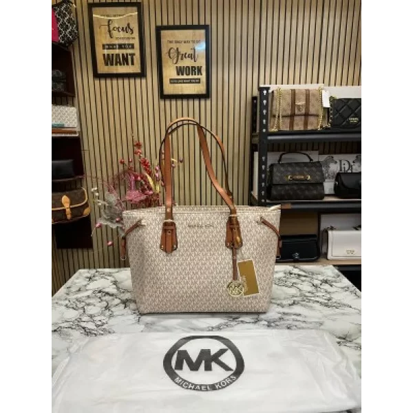 Luxurious Michael Kors Handbag For Women (SUP5347)