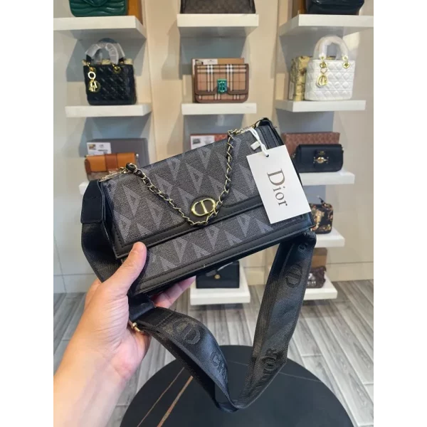 Luxurious Christian Dior Handbag For Women With Brand Box (SUP5470)