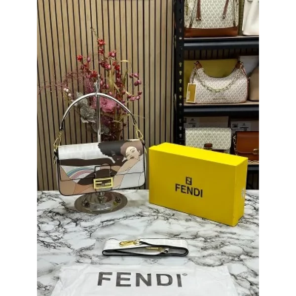 Luxurious Fendi Handbag For Women With Brand Box (SUP5473)