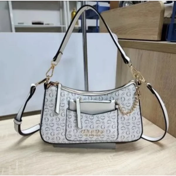 Luxurious Guess Handbag For Women With Brand Box (SUP5486)