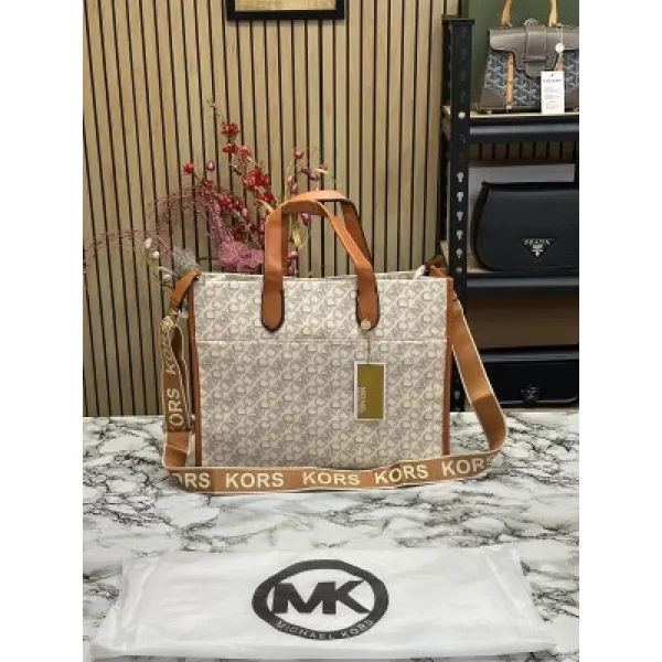 Luxurious Michael Kors Handbag For Women With Brand Box (SUP5500)