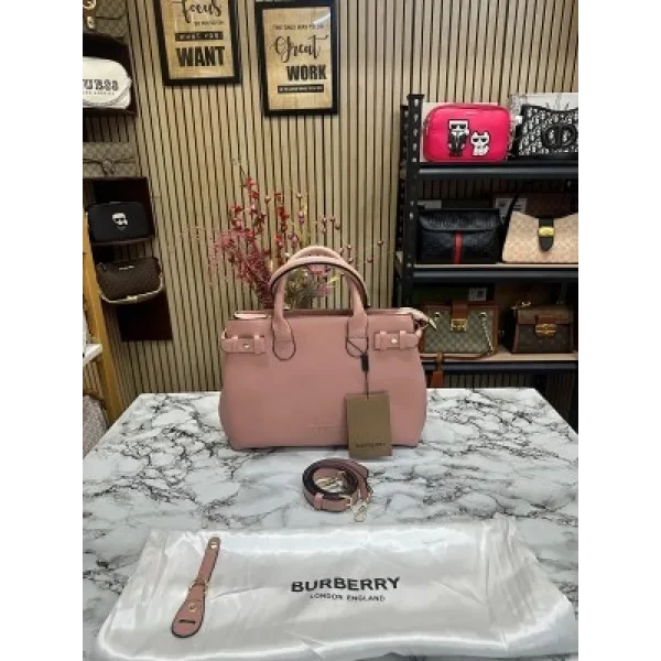 Luxurious Burberry Handbag For Women With Brand Box (SUP5427)