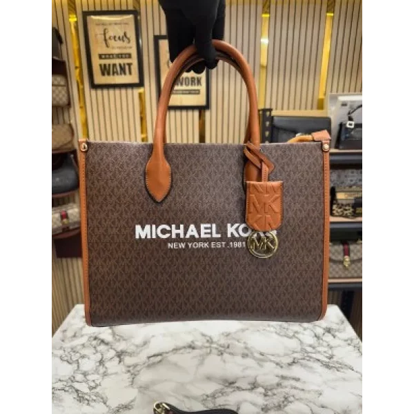 Luxurious Michael Kors Handbag For Women (SUP5324) - Image 2