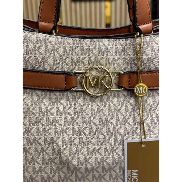 Luxurious Michael Kors Handbag For Women With Brand Box (SUP5430) - Image 3