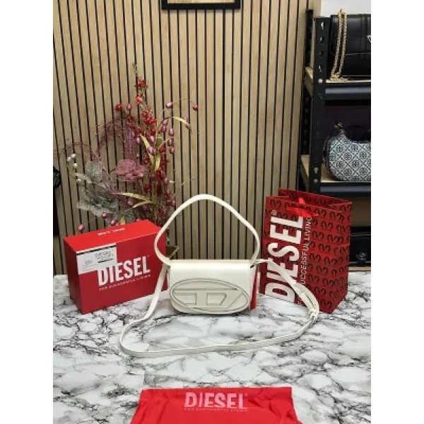 Luxurious Diesel Handbag For Women (SUP5327)