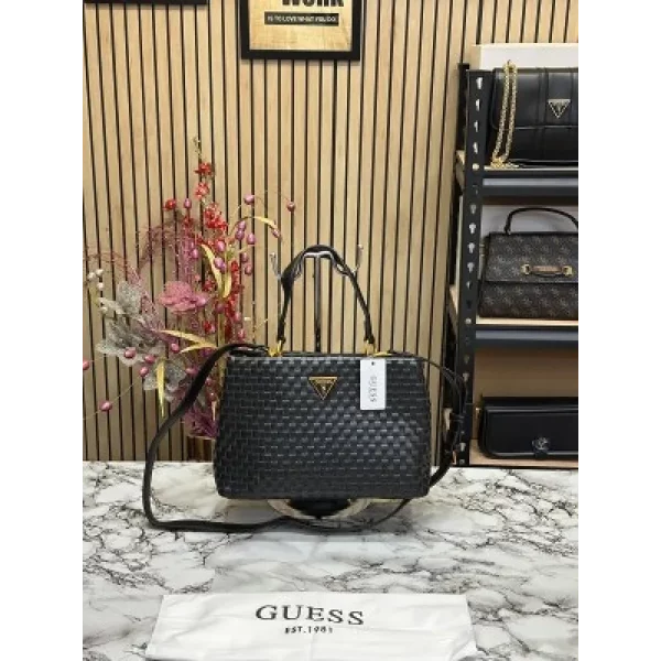 Luxurious Guess Handbag For Women (SUP5338)