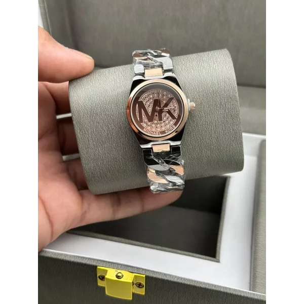 Stylish Michael Kors Watch For Women (XEN103)