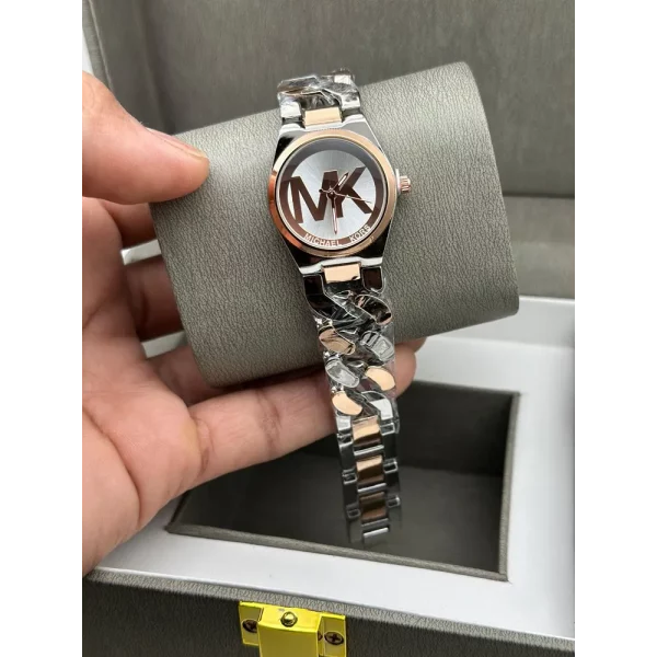 Stylish Michael Kors Watch For Women (XEN105)