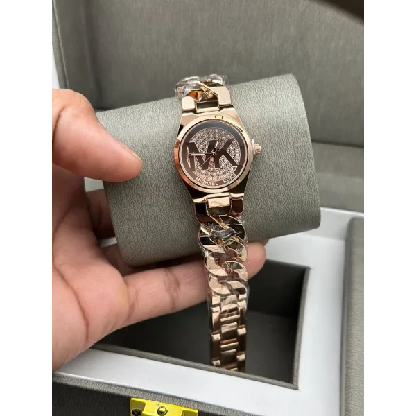 Stylish Michael Kors Watch For Women (XEN109)