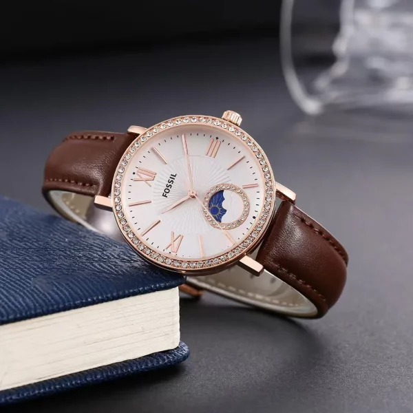 Stylish Fossil Watch For Women (XEN124)