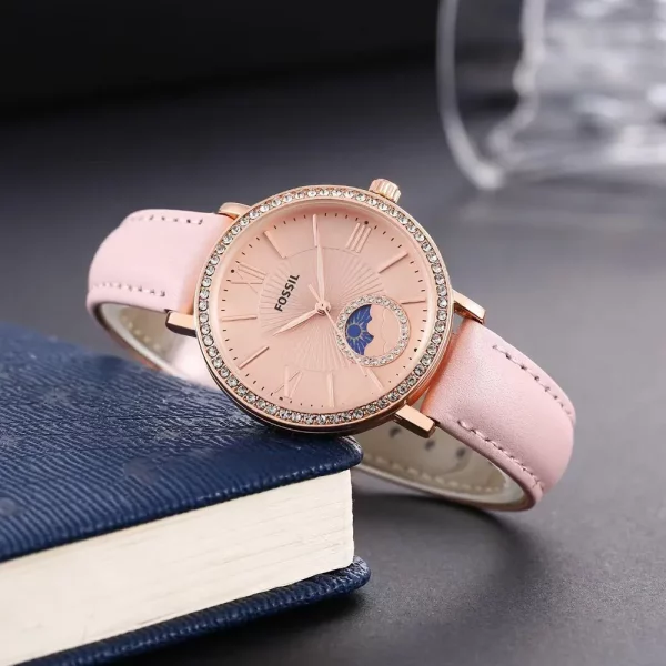 Stylish Fossil Watch For Women (XEN128)