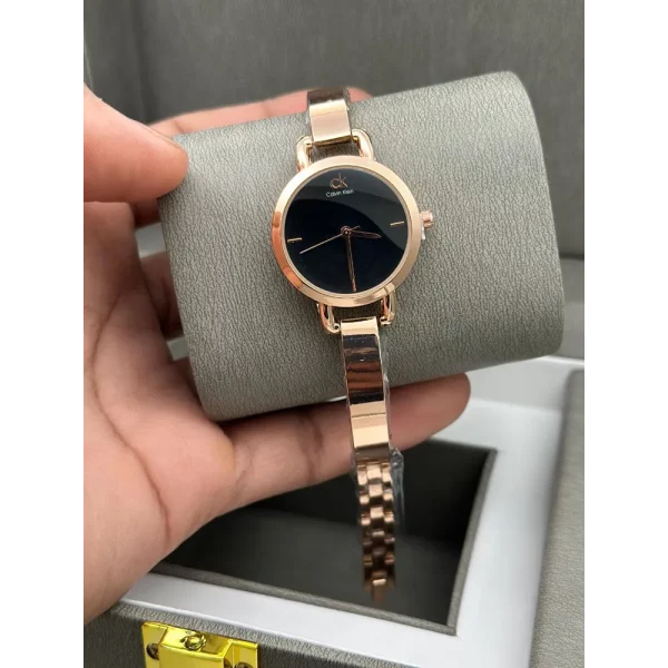 Classy Calvin Klein Watch For Women (XEN332)